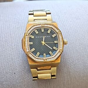SEAN JOHN GOLD WATCH